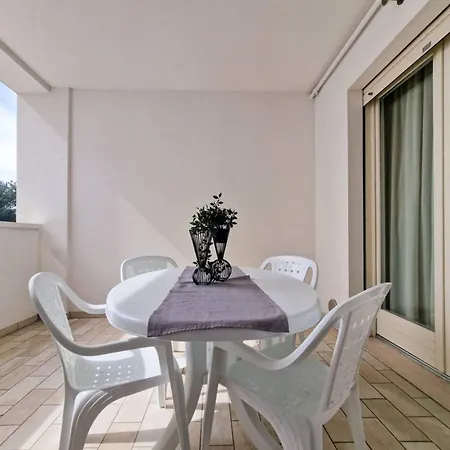 Cozy In Bibiones Area ביביונה