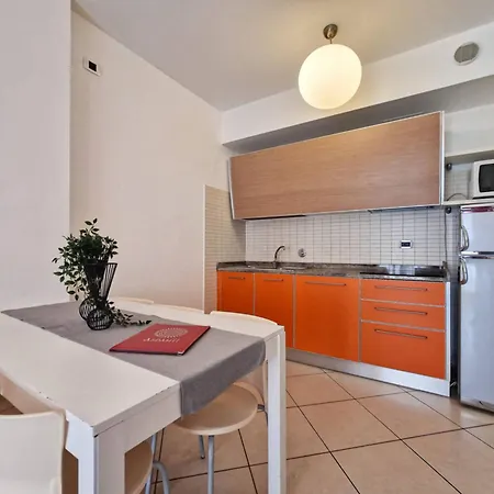 Cozy In Bibiones Area ביביונה