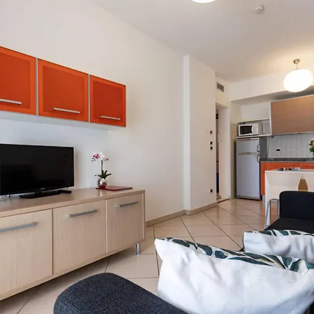 Cozy In Bibiones Area ביביונה